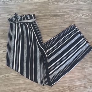 Fashion pant. Stripped. Cute and flattering.